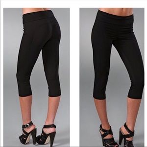 DIANE VON FURSTENBERG Sweetie Pie Black CAPRI-Sz 4